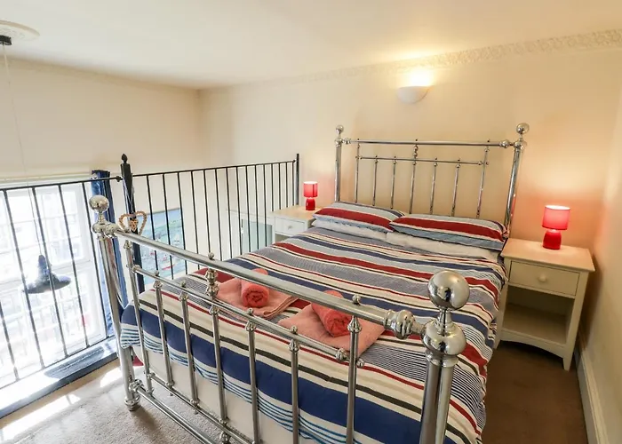 Nutshell ウィットビー