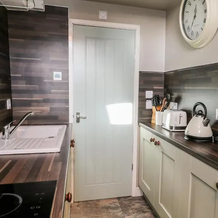 Nutshell Apartment *