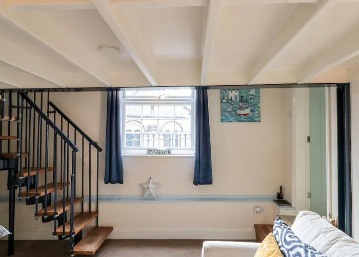 Nutshell Apartment Whitby