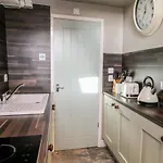 Nutshell Апартаменты *
